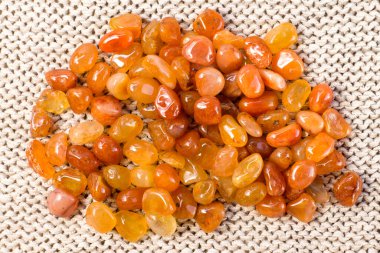 Kornelian jeot taşı güzel bir arka plan. Güzel doğal kristal mücevher