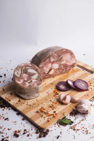 Patates salatalı et sosisi.