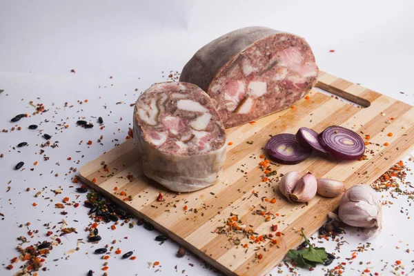 Patates salatalı et sosisi.