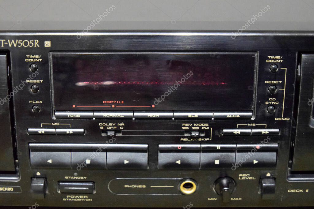 Cassette Deck Pioneer CT-w505r. Un exterior de cubierta de cassette. 2022