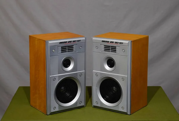 Årgångshyllekolumner Från Sovjetunionen Akustik För Högkvalitativt Lyssnande Musik Vintage Högtalare — Stockfoto