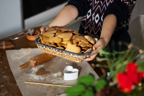 Christmas Food Concept Child Holding Gingerbread Man Cookies Basket Xmas — Fotografia de Stock
