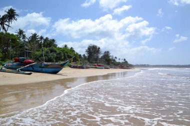 Sri Lanka, Hint Okyanusu kıyısında bir tekne.