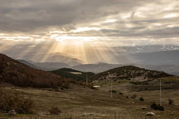 Arnavutluk dağları, göller, doğa ve deniz manzaraları