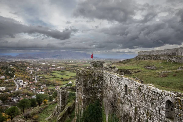 Arnavutluk dağları, göller, doğa ve deniz manzaraları