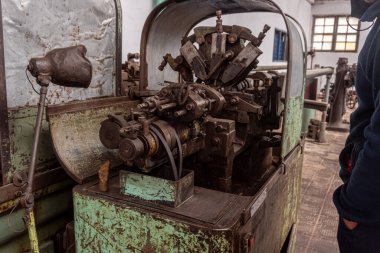 Müzede sergilenen eski otomatik torna.. 