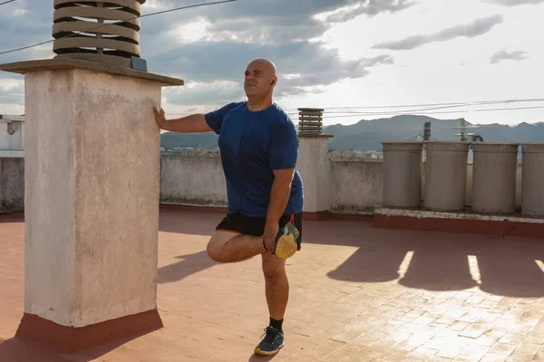 Homme Caucasien Âge Moyen Faisant Des Exercices Des Sports Sur — Photo