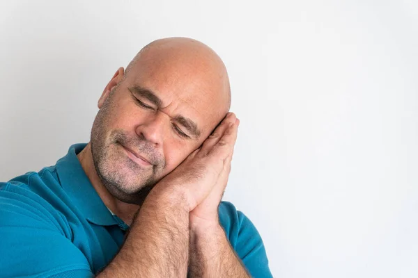 Portrait Middle Aged Caucasian Man His Eyes Closed His Head — Φωτογραφία Αρχείου