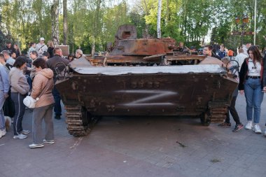 Vinnitsa. 5 Mayıs 2022 Ukrayna 'ya karşı savaş. Rus ganimet ekipmanları Ukrayna Silahlı Kuvvetleri tarafından yok edildi.