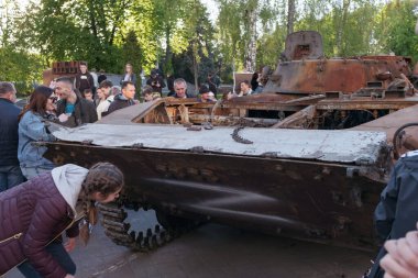 Vinnitsa. 5 Mayıs 2022 Ukrayna 'ya karşı savaş. Rus ganimet ekipmanları Ukrayna Silahlı Kuvvetleri tarafından yok edildi.