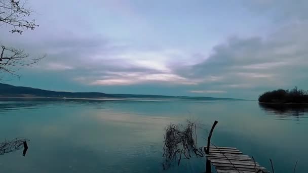 Incrível Lapso Tempo Lago Durante Pôr Sol — Vídeo de Stock