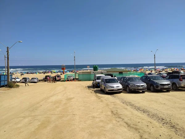 Cars Parked Front Sea — Stockfoto