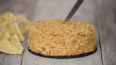 Napolyon 'un doğum günü pastasını keserken..