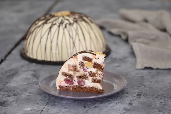 Πάντσο Κέικ Σπιτικό Κέικ Μπισκότων Ξινή Κρέμα Και Ανανά Διακοσμημένα — Φωτογραφία Αρχείου
