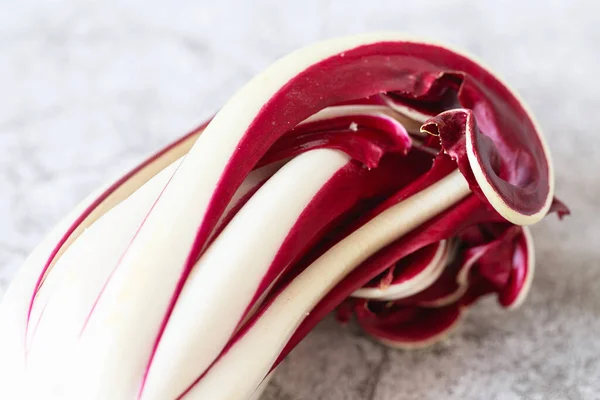 Radicchio Rosso Treviso Rojo Brillante Con Sabor Ligeramente Amargo Radicchio —  Fotos de Stock