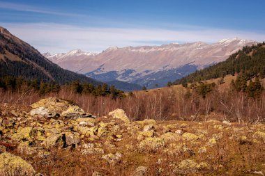  Arkhyz. Sonbaharda Sofya Dağı vadisi. Karachay-Çerkessia. Rusya