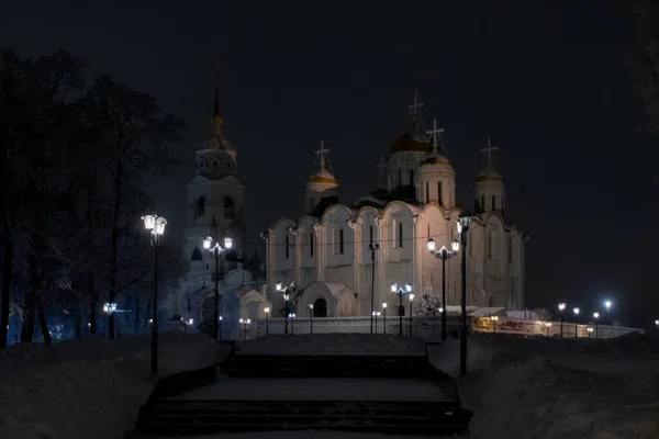 Город Владимир Зимним Вечером Успенский Собор — стоковое фото