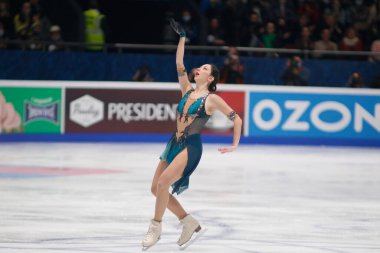 Saint Petersburg, Rusya - 25 Aralık 2021: Rus milli takımı 2022 Artistik Patinaj. Kadınlar - Serbest Paten. Elizaveta Tuktamysheva.