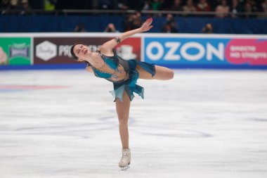 Saint Petersburg, Rusya - 25 Aralık 2021: Rus milli takımı 2022 Artistik Patinaj. Kadınlar - Serbest Paten. Elizaveta Tuktamysheva.