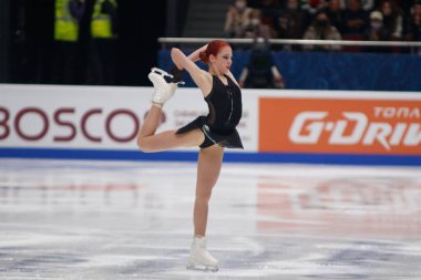 Saint Petersburg, Rusya - 25 Aralık 2021: Rus milli takımı 2022 Artistik Patinaj. Kadınlar - Serbest Paten. Alexandra Trusova.
