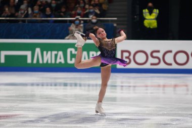 Saint Petersburg, Rusya - 25 Aralık 2021: Rus milli takımı 2022 Artistik Patinaj. Kadınlar - Serbest Paten. Sofya Samodelkina.