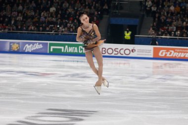 Saint Petersburg, Rusya - 25 Aralık 2021: Rus milli takımı 2022 Artistik Patinaj. Kadınlar - Serbest Paten. Sofia Muravieva.