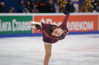 Saint Petersburg, Rusya - 25 Aralık 2021: Rus milli takımı 2022 Artistik Patinaj. Kadınlar - Serbest Paten. Anna Shcherbakova