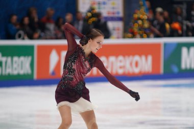 Saint Petersburg, Rusya - 25 Aralık 2021: Rus milli takımı 2022 Artistik Patinaj. Kadınlar - Serbest Paten. Anna Shcherbakova