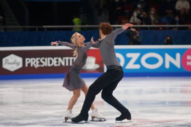 Saint Petersburg, Rusya - 25 Aralık 2021: Rus milli takımı 2022 Artistik Patinaj. Çiftler, Serbest Paten. Evgenia Tarasova, Vladimir Morozov