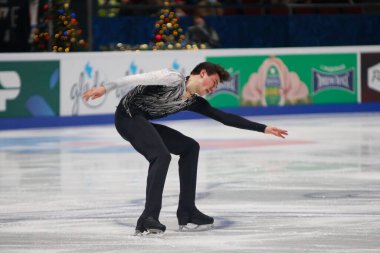 Saint Petersburg, Rusya - 24 Aralık 2021: Rus milli takımı 2022 Artistik Patinaj. Erkekler Serbest Patinaj. Makar Ignatov