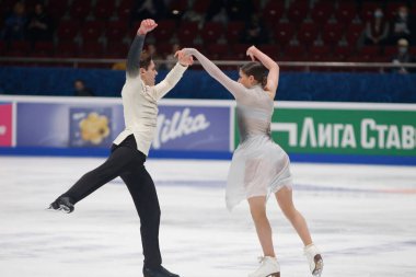 Saint Petersburg, Rusya - 24 Aralık 2021: Rus milli takımı 2022 Artistik Patinaj. Buz dansı. Elizaveta Pasechnik, Dmitrii Blinov