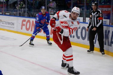 Saint Petersburg, Rusya - 20 Aralık 2021: Hokey, KHL 2021-22, SKA v Spartak. Hokey kulübü Danila Kvartalnov 'un oyuncusu
