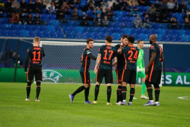 Saint Petersburg, Rusya - 8 Aralık 2021: Futbol, UEFA Şampiyonlar Ligi. H. Zenit grubu Chelsea 'ye karşı. Oyuncular Romelu Lukaku, Timo Werner,  