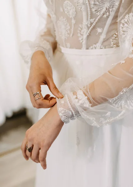 Closeup Woman Adjusting Sleeve Her Wedding Dress Manually Embroidered Wedding — Stock Photo, Image