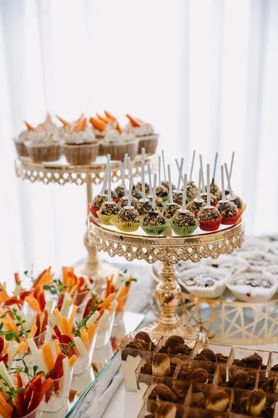 Pop Cakes Stand Buffet Various Appetizers Table Reception — Stock Photo, Image