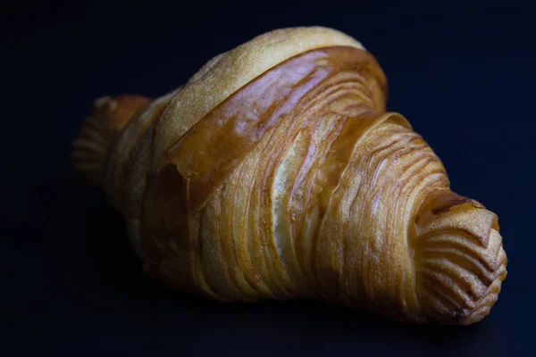 Pan Francés Croissant Fresco Del Horno Crujiente Suave Por Dentro — Foto de Stock