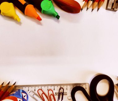 konsept olarak okul aksesuarları