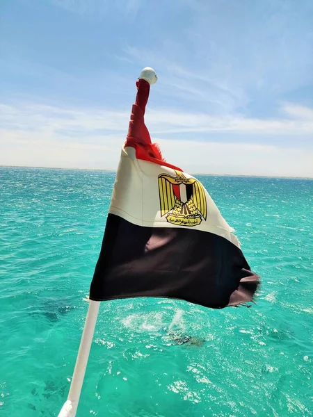 Egiptian Flag Sea — Stock Photo, Image