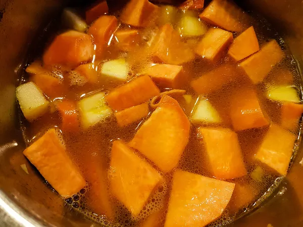 Polévka Pomerančové Sladké Brambory Lupínky Dýně Hokkaido Cucurbita Maxima — Stock fotografie