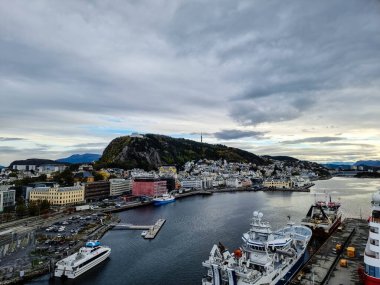 Alesund şehri Norveç 'te bir kasaba