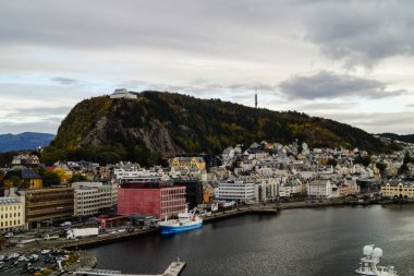 Alesund şehri Norveç 'te bir kasaba