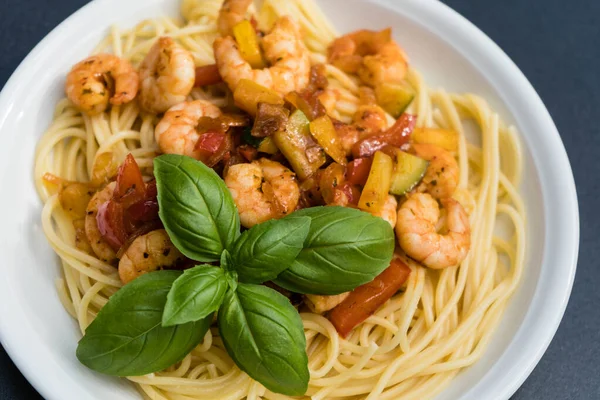 Spaghetti Alla Busara Pâtes Aux Crevettes Une Spécialité Italienne — Photo