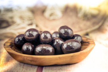 Kavrulmuş. Çikolatalı kahve çekirdekleri.