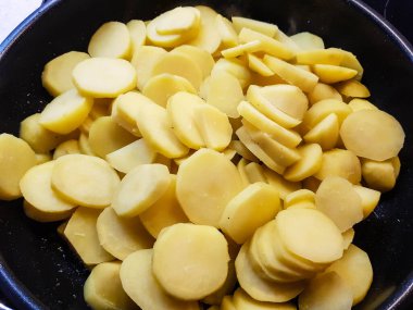 Çiftçiler jambonlu kahvaltı ve kızarmış patates.