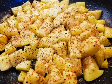 Çiftçiler jambonlu kahvaltı ve kızarmış patates.