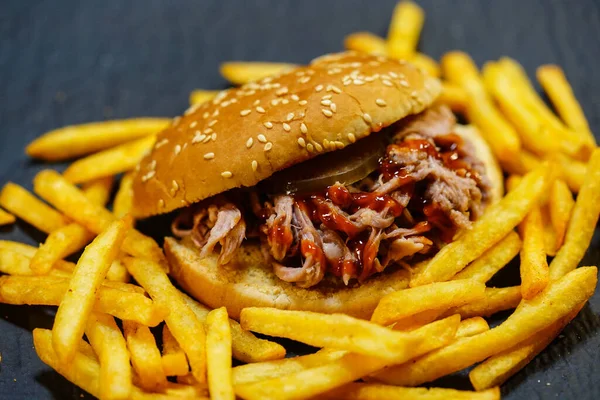 Spicy Pulled Pork Golden Fries —  Fotos de Stock