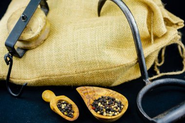 Dünyanın dört bir yanından gelen kahve ve baharatlar her gün Hamburg limanına geliyordu.