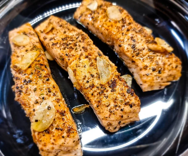 Filete Salmón Filete Con Camarones —  Fotos de Stock