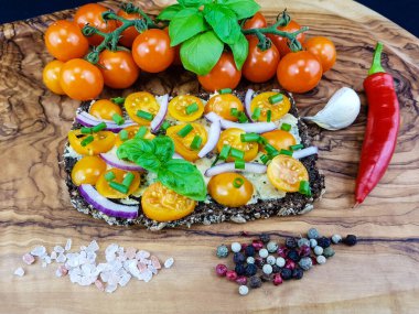 Portakal kokteyli Domates Solanum Lycopersicum zeytinyağı ve baharatlı