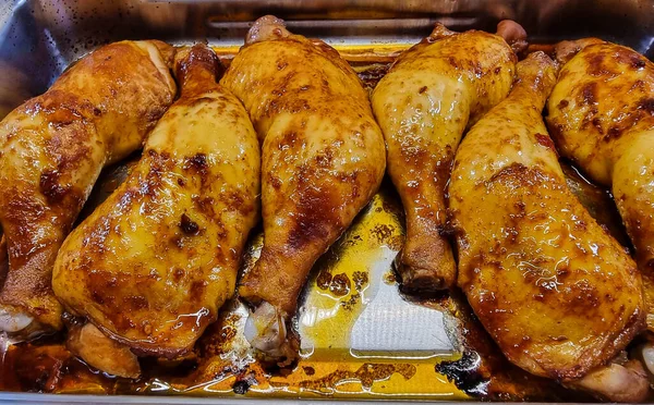 spicy chicken drumsticks with Pommes frites